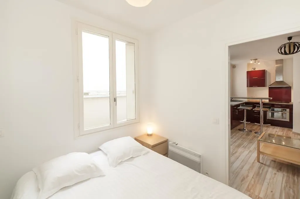 Pick A Flat - Champs Elysees / Niel Apartment Paris